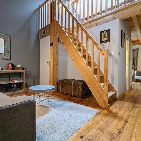 Ferme Avec Piscine Couverte Sur Grand Domaine - Fr-1-582-515 *