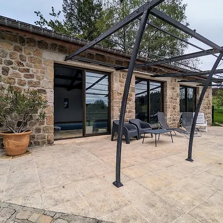 Ferme Avec Piscine Couverte Sur Grand Domaine - Fr-1-582-515 Saint-Romain-Lachalm