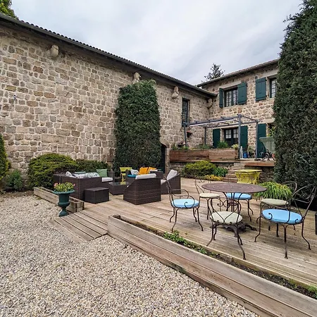 Ferme Avec Piscine Couverte Sur Grand Domaine - Fr-1-582-515 ベッド・アンド・ブレックファスト Saint-Romain-Lachalm