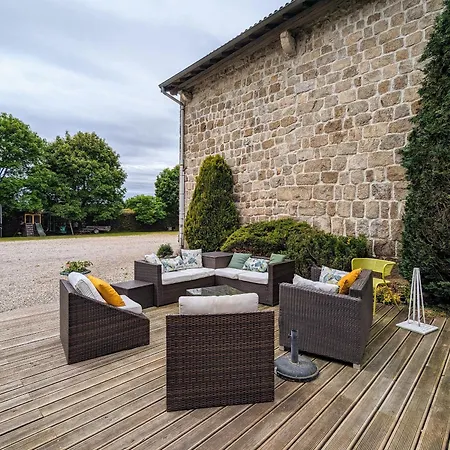 Ferme Avec Piscine Couverte Sur Grand Domaine - Fr-1-582-515 Saint-Romain-Lachalm