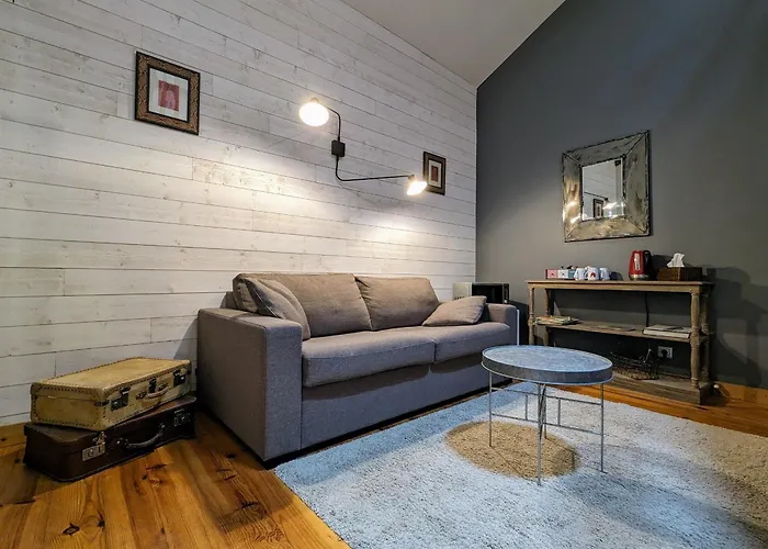 Ferme Avec Piscine Couverte Sur Grand Domaine - Fr-1-582-515 Bed & Breakfast Saint-Romain-Lachalm