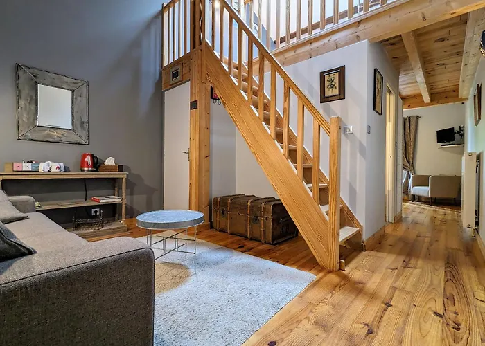 Ferme Avec Piscine Couverte Sur Grand Domaine - Fr-1-582-515 3*