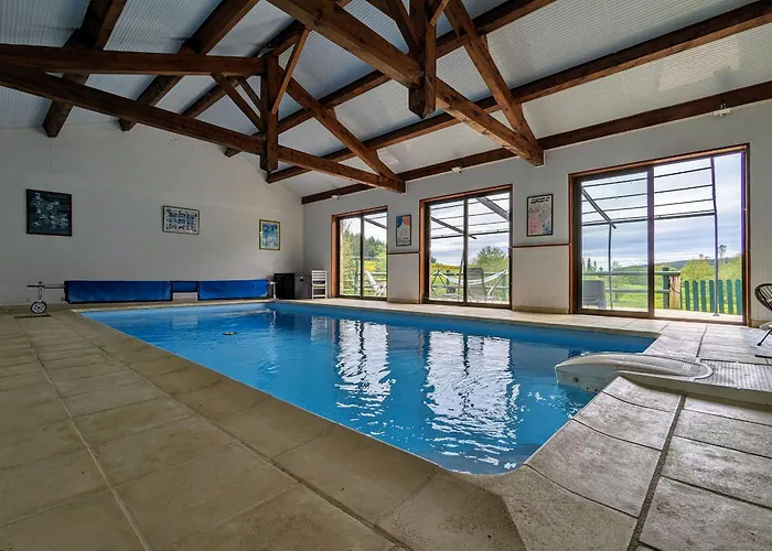 Ferme Avec Piscine Couverte Sur Grand Domaine - Fr-1-582-515 Bed & Breakfast Saint-Romain-Lachalm