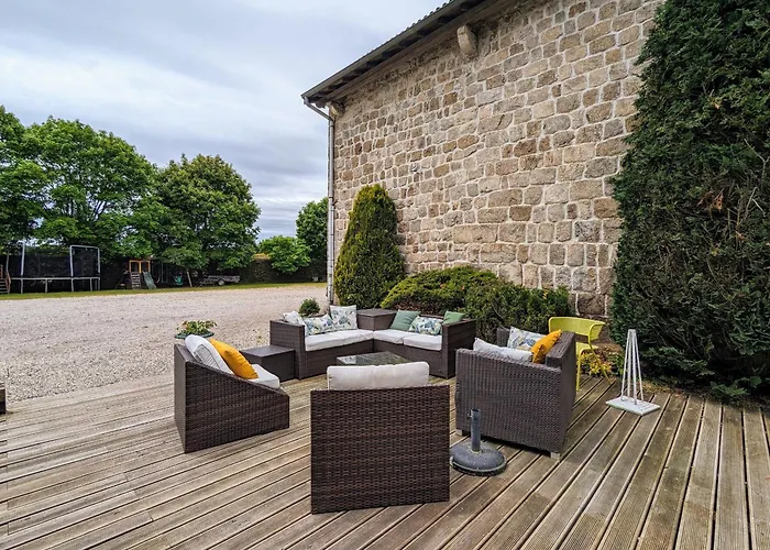 Ferme Avec Piscine Couverte Sur Grand Domaine - Fr-1-582-515 Saint-Romain-Lachalm