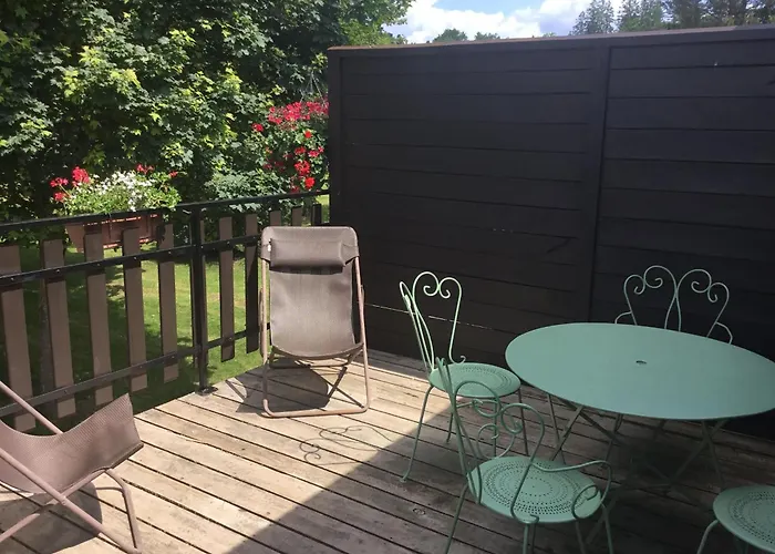 Ferme Avec Piscine Couverte Sur Grand Domaine - Fr-1-582-515 Bed & Breakfast 3*